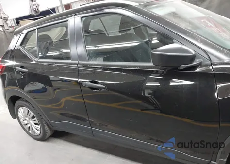 2020 Nissan Kicks S Xtronic Cvt z USA, uszkodzony, nr VIN 3N1CP5BV3LL579039